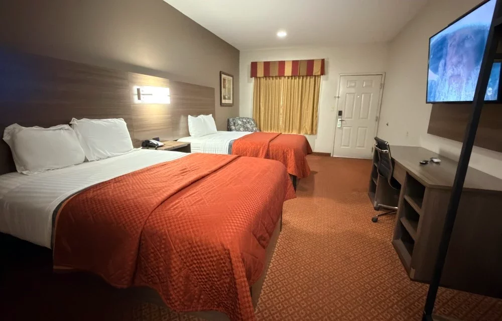 Double Non-Smoking Room at Executive Inn & Suites - Jewett
